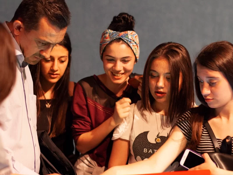 Interactive Archive of Ziraat Art Collection